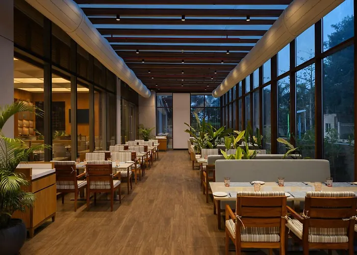 Courtyard By Marriott Surat